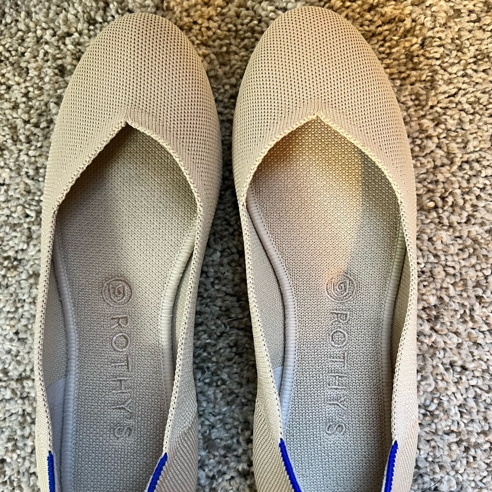 Beige Rothy’s Flats size 8.5